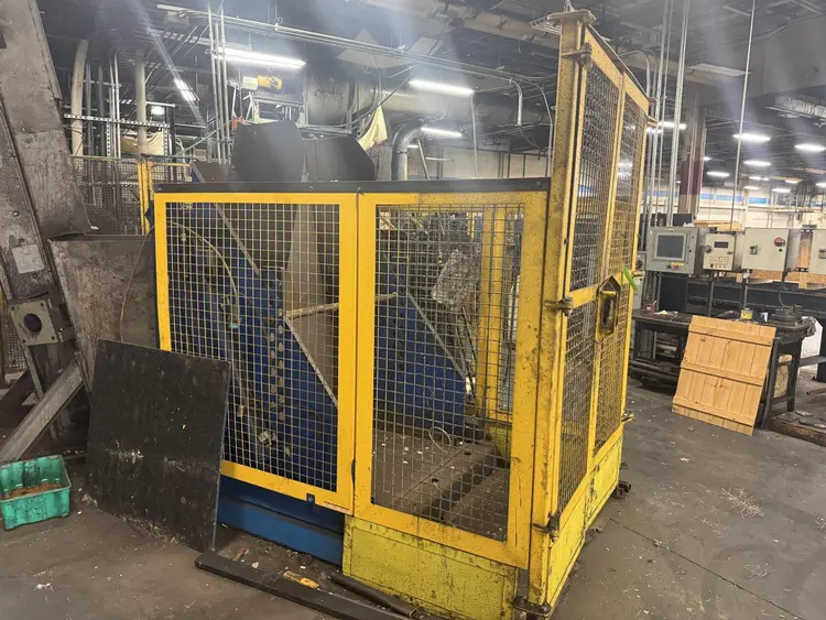 Used VESTIL _UNKNOWN_ Parts Feeders Ohio US | Yoder Brothers machinery #481946