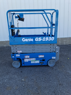 USED 2017 Genie GS-1930