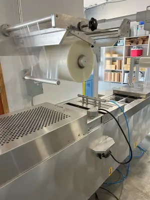 USED 2022 ROLLSTOCK INC. RA-200/355 ALUMINUM VACUUM PACKAGING (THERMOFORMING PACKAGING)