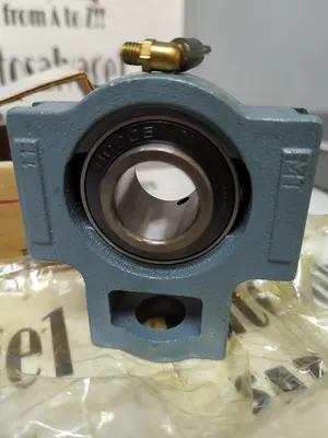 New | in-Stock AMI UCT205 Bearings | Surplus Asset Holdings #1190295