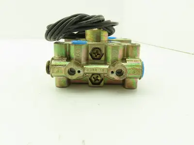 Honeywell Skinner V9NCTNX2 Solenoid Valve 4-Way NO 120V 115 PSI 1/4" NPT