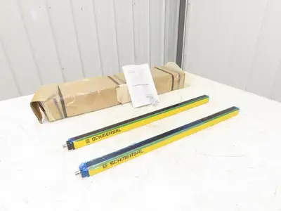 Schmersal SLC440COM-R-0650-14 Safety Light Curtain Transmitter & Receiver Set