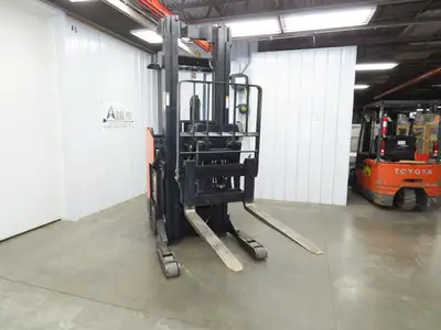 Doosan Forklift Stand On 36V Electric Pantograph Reach Truck 3714lbs 4475h 20' L