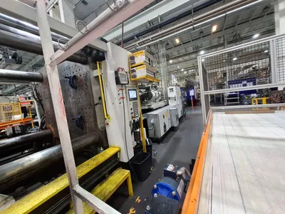 2006 MILACRON MG-1100-232 Horizontal Plastic Injection Molding Machines | JYC MACHINERY (4)