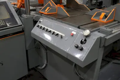 20" X 24" HEM MODEL VT130HA-60SS VERTICAL SAW