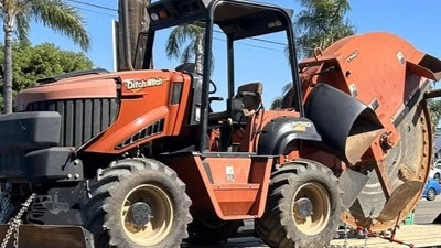 USED 2014 Ditch Witch RT120