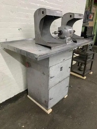 3662-340 RED WING #28H DOUBLE END POLISHING UNIT 1/3 HP- 2 Speed- 1725/3450 RPM, with HANDLER Dust Collector Base