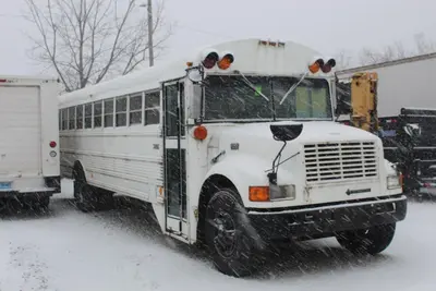 1996 INTERNATIONAL 3800 T444E BUS | Levy Recovery Group (10)