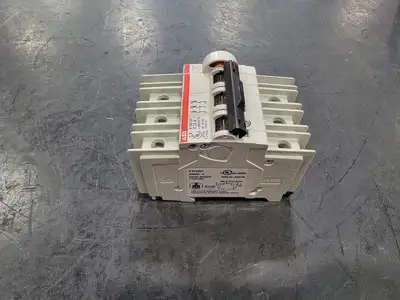 NEW ABB S203UP-K25A