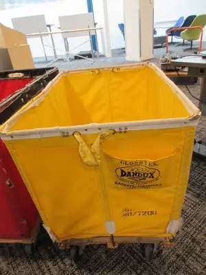 MOBILE, COMMERCIAL LAUNDRY  HAMPERS.