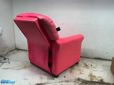 The Crew Furniture Pink Kid’s Recliner Sofa