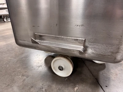 600 Pound SS Dump Buggy with Plastic Lid