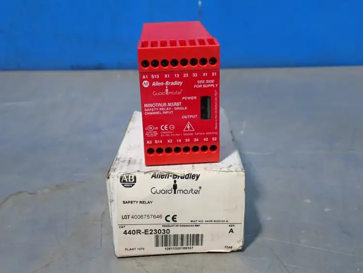 Used ALLENBRADLEY 440RE23030 Relays & Switches Ohio US | HGR 24 #1020170