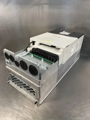 USED Allen-Bradley 20BD052A0AYNAND0