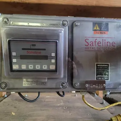 USED 2001 SAFELINE PL75