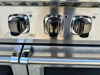 USED VIKING VDR5606GQSS 60" STAINLESS STEEL DUAL FUEL RANGE W/ GRILL AND GRIDDLE