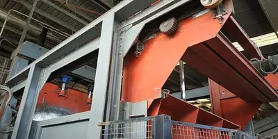 2018 guillotine with 4 bale capacity and automatic pusher