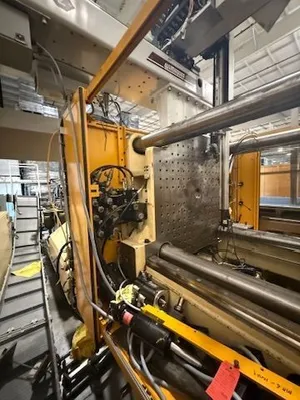 HUSKY H200 R880/55 HORIZONTAL INJECTION MOULDING MACHINES | INJECTION DEPOT (11)