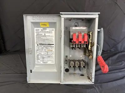 LOT OF VARIOUS ELECTRIC DISCONECTS AND PANAL BOXES