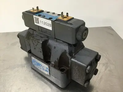 USED VICKERS DG4V-3-6C-M-U-HL7-60-B13