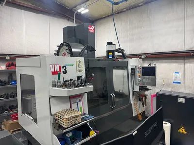 2015 HAAS VM-3 Vertical Machining Centers | Machinery Resources International (1)