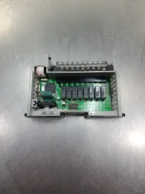USED Allen-Bradley 1769-OW8I Ser B Rev 3 Compact I/O 8 PT Relay Module