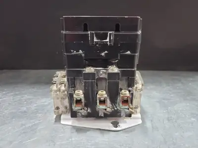 USED SQUARE D CL 8536