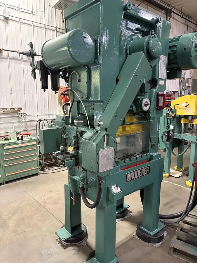 USED BRUDERER BSTA 25