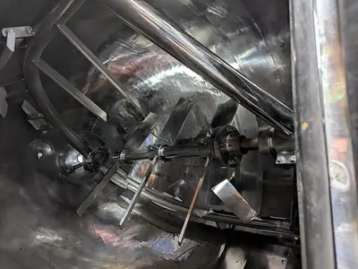 300 Gal. Dual Agitation Mix Tank