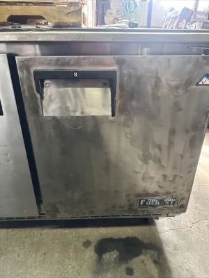 174-0078 Everest ETBR2 Undercounter Self Contained Cooler