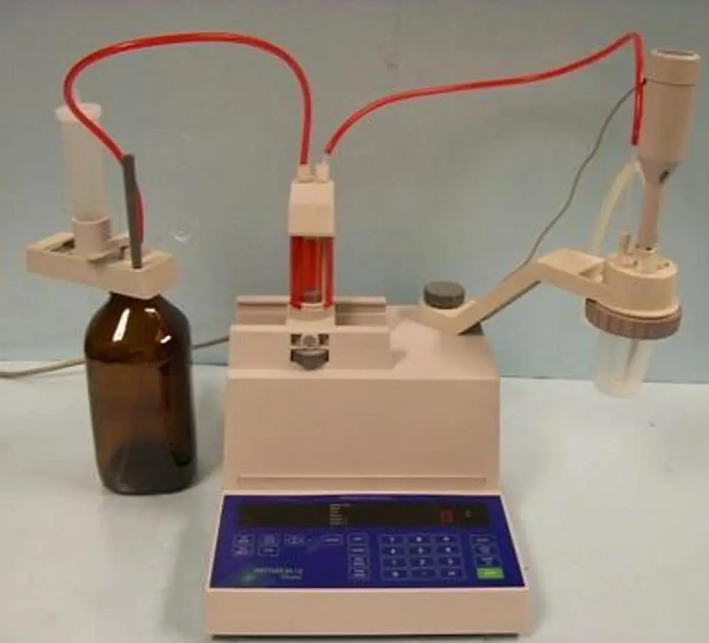 QTY. 1. METTLER TOLEDO DL12 TITRATOR INCLUDES STIR...