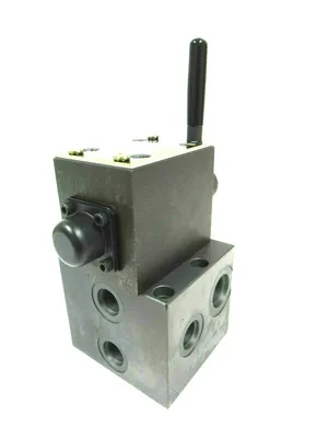 NEW DOOSAN K1029799A CONTROL VALVE LEVER OPERATED PARKER D3LB82CN