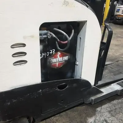 USED 2019 CROWN RR5725-45