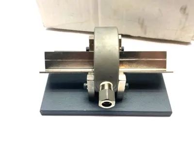 USED MAHR DIMENSIONAIR 2-JET AIR RING GAUGE W/ GUIDE CHUTES & BASE PLATE
