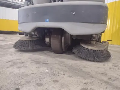 ADVANCE MODEL #CONDOR X4030C ECOFLEX FLOOR SCRUBBER: STOCK #21127