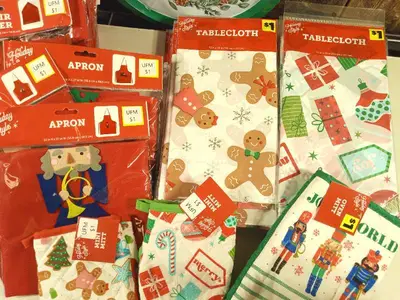 Lot of Christmas (chair covers, tablecloths, etc.)