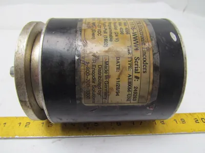 TR Electronic 1176-WWW1 AE100M-UNI Absolute Encoder 1/2" Dia Shaft 11-27VDC