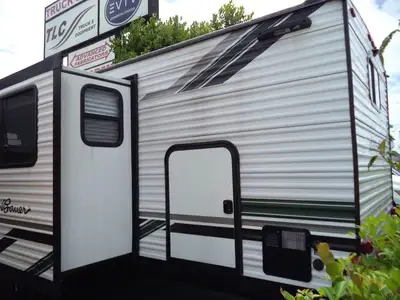 Used 2024 EDDIE BAUER _UNKNOWN_ Campers, Caravans, Motorhomes Florida US | TLC Truck & Equipment #1568894