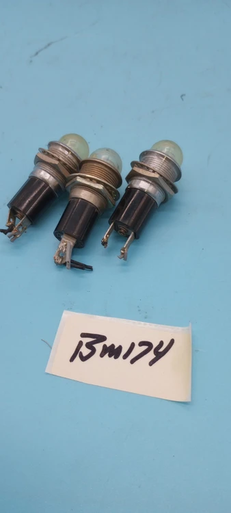 Used DIALCO PANEL MOUNT FUSE FUSEHOLDER Misc Industrial Equipment Arizona US | ASSET CONVERSION SPECIALISTS, INC. #1285243