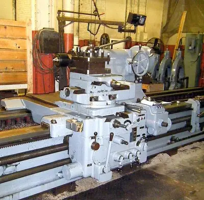 Skoda Engine Lathe, 49" x 200" 38" SOC,