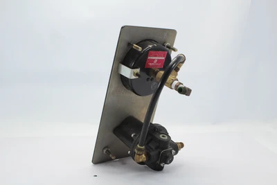 Used Fairchild PL10-10-R-15-15 Air Pressure Regulators California US | Davliegogo LLC #1705261