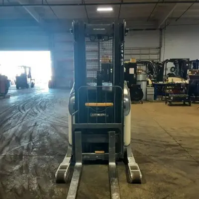 USED 2019 CROWN RR5725-45