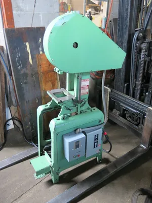 USED BENCHMASTER 152 PUNCH PRESS