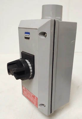 NEW Cooper CROUSE HINDS N2SC2123