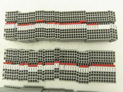 Eaton PT 2.5-4 Feed-Through Terminal Block Gray 4 Wire 600V 2.5mm² Lot of 148