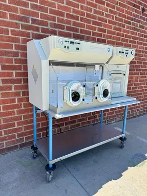 Used DON WHITLEY MACS-MG-500 ANAEROBIC WORKSTATION W/ ACCESSORIES Glove Boxes California US | Equipment Lab #1302439