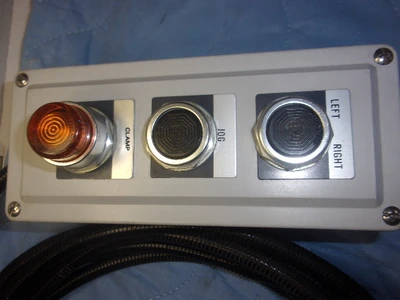 USED Allen-Bradley 800T-A &  800T-QBH2AD1