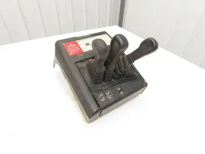 Hyster E50XM-33 Electric Forklift Three Lever Control Unit Lift Tilt Shift