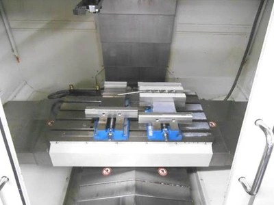 USED 2011 HURCO VMX30
