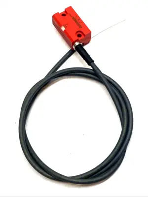 USED MAVERICK INDUSTRIAL SALES RFID SAFETY SWITCH M8 8-PIN